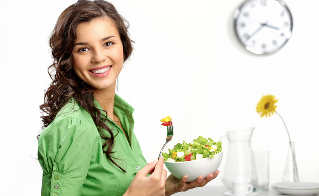 সুন্দর চুল পেতে রেগুলার ডায়েটে কোন খাবারগুলো রাখা উচিত?